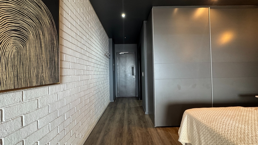 1 Bedroom Property for Sale in Woodstock Western Cape